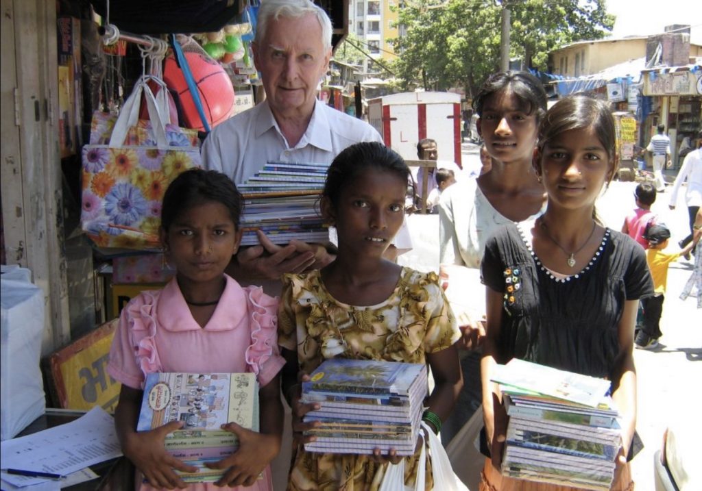 Pierre avec des filles